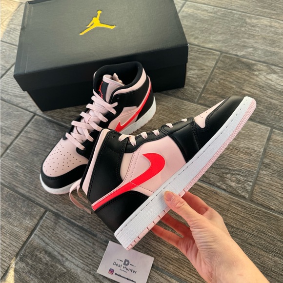 Brand New Air Jordan 1 Mid “Valentine’s Day” Big Kids Sneakers (K7/W8.5) - Picture 4 of 9